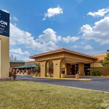 Clarion Inn & Suites, Roswell Buitenkant foto
