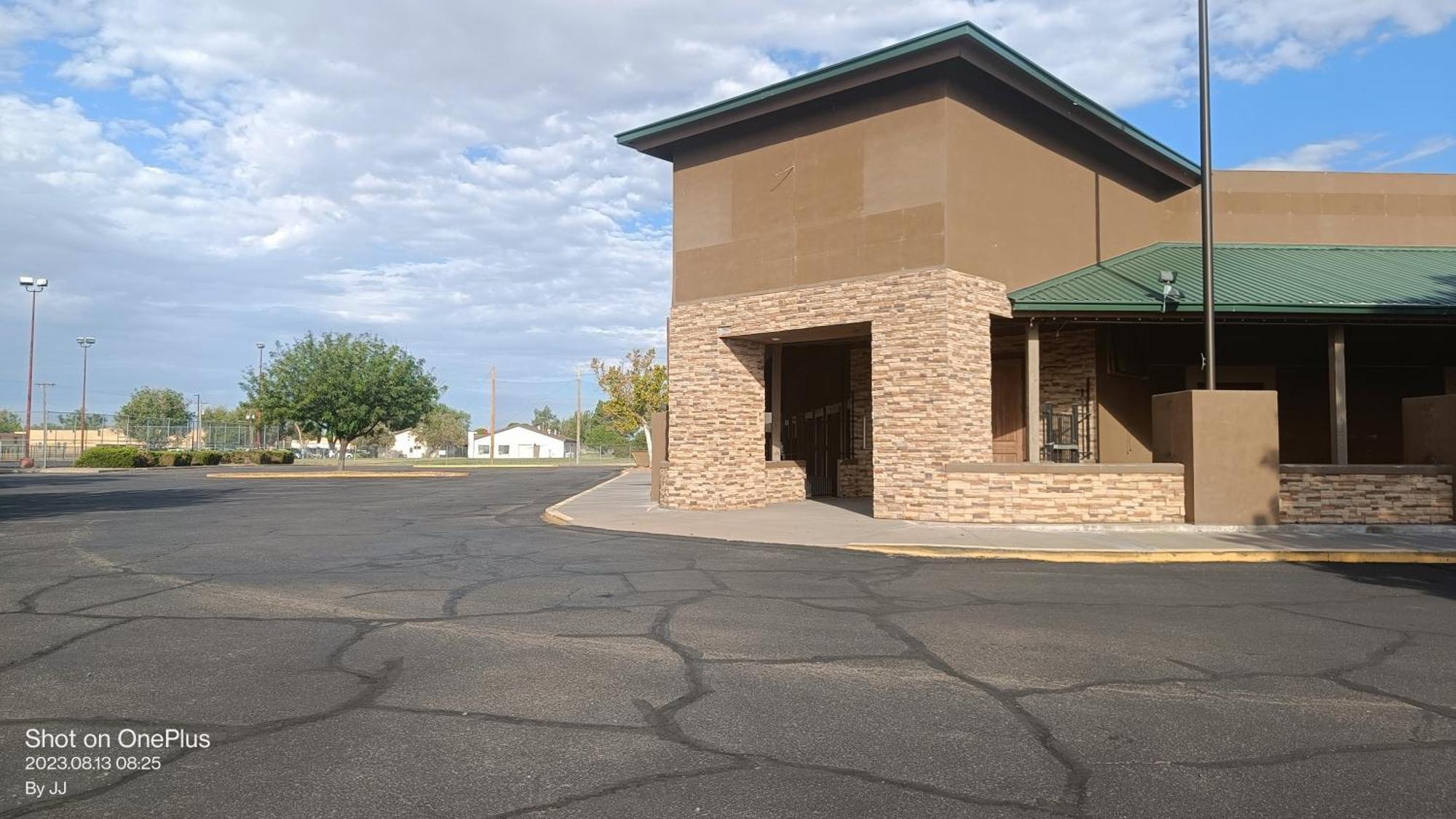 Clarion Inn & Suites, Roswell Buitenkant foto