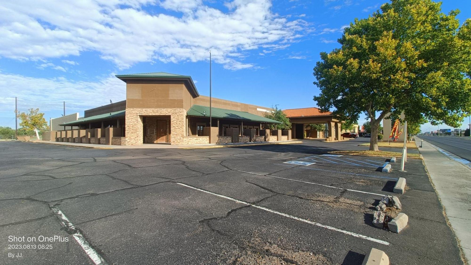 Clarion Inn & Suites, Roswell Buitenkant foto