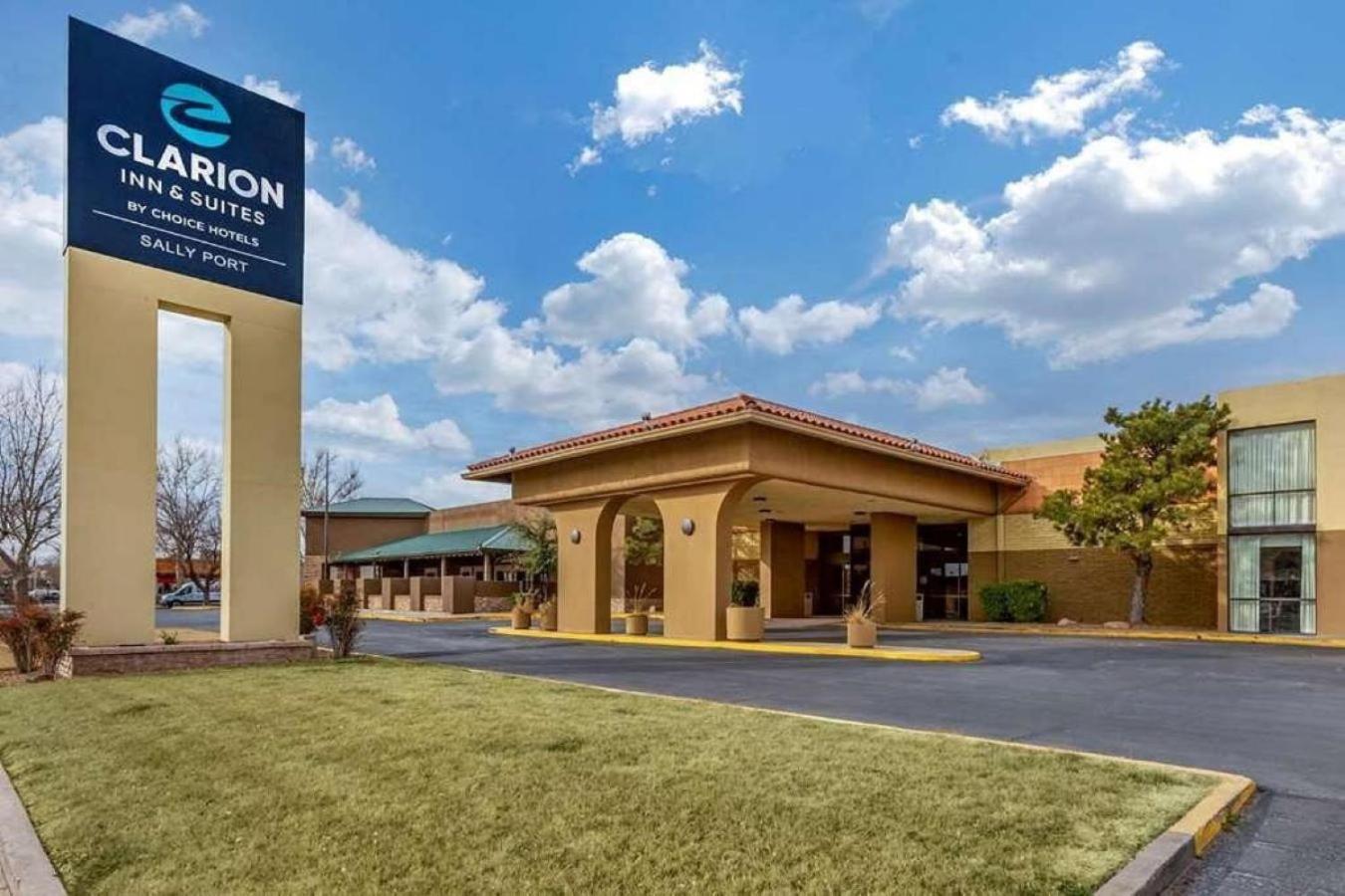 Clarion Inn & Suites, Roswell Buitenkant foto